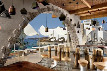 Poolside bar