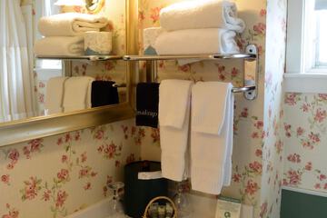 Room 10 of 49