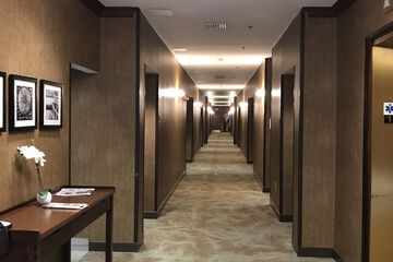 Ballroom/Hall 40 of 48