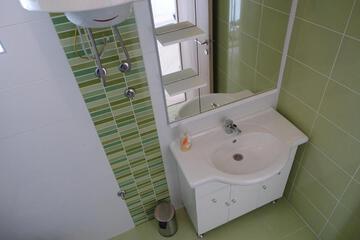 Photo 52