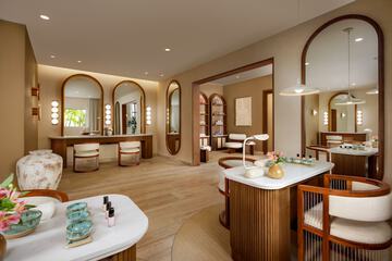 Nail salon