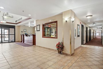 Hotel Interior 5 of 37