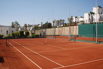 Tennis court