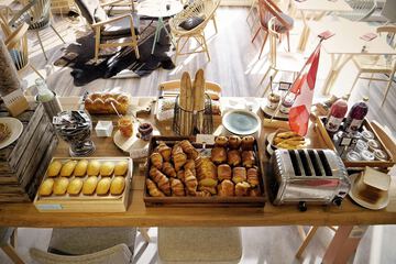 Breakfast area