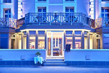 Front of property - evening/night