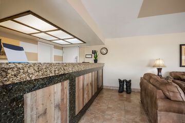 Hotel Interior 9 of 32