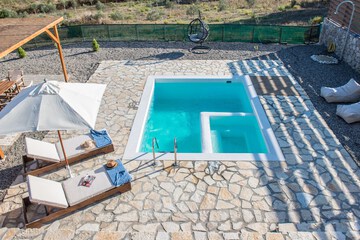 Private pool