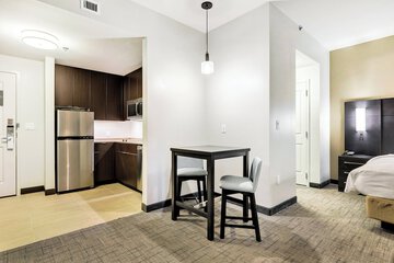 Room 20 of 28