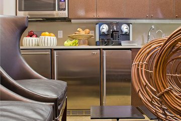 Breakfast/Coffee Service 31 of 34