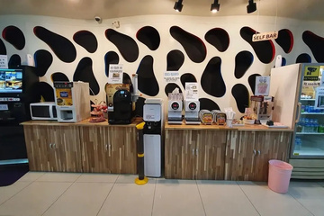 restaurant