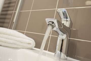 Bathroom sink