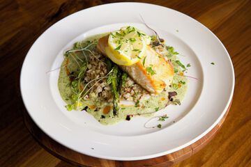 Dining 44 of 62