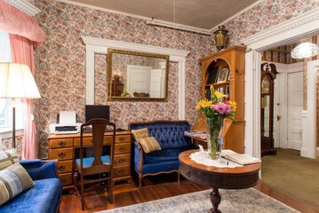 Hotel Interior 11 of 48