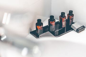 Bathroom amenities