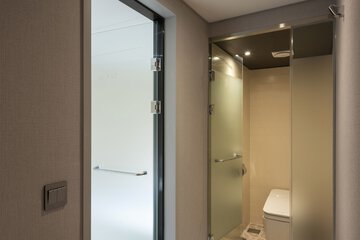 Bathroom shower