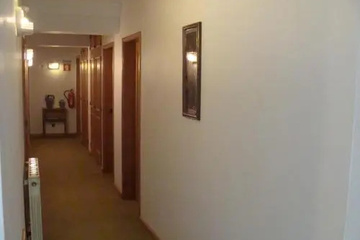 hotel_rooms