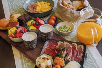 Breakfast meal