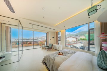 Deep soaking bathtub