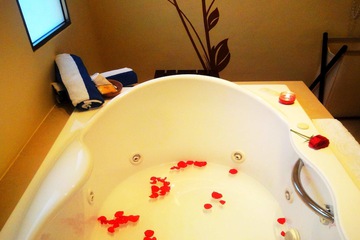 Jetted tub