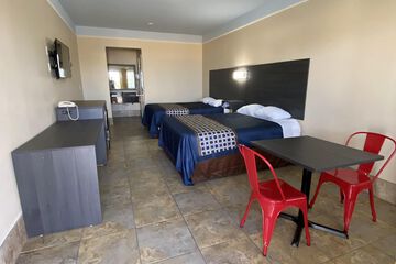 Texas Inn and Suites McAllen at La Plaza Mall and Airport