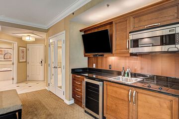Private kitchenette