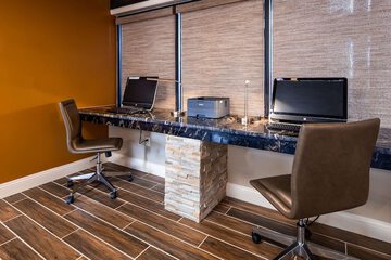 Business Center 27 of 27