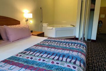 Budget Host Inn
