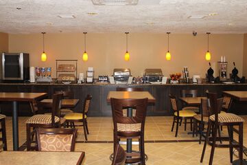 Breakfast/Coffee Service 25 of 31