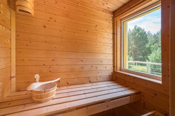 Private spa tub