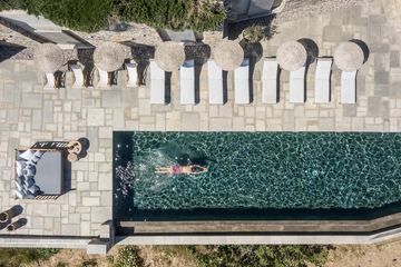 Infinity pool