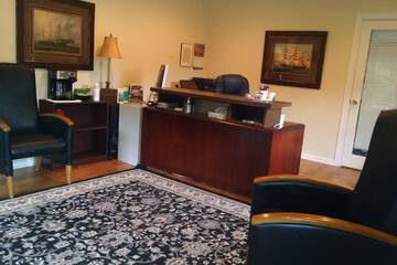 Check-in/check-out kiosk