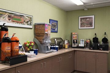 Breakfast/Coffee Service 21 of 23