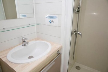 Bathroom sink