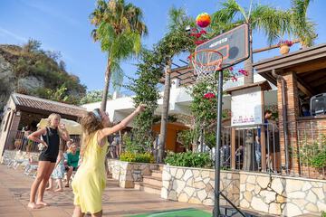 Children's play area - outdoor