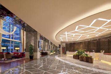 Lobby lounge