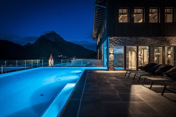 Infinity pool