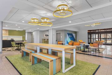 Hotel Interior 6 of 30