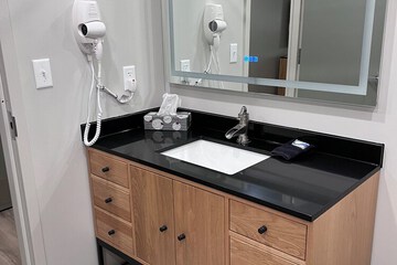 Bathroom sink