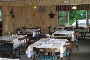 Bayview Inn Pub Willsboro 3