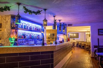 Snack bar