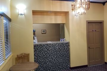 Check-in/check-out kiosk