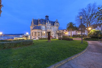 Front of property - evening/night