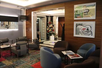 Lobby sitting area