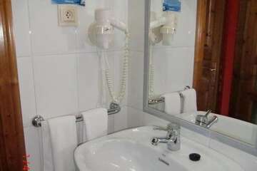 Bathroom sink