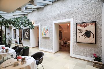 Breakfast area