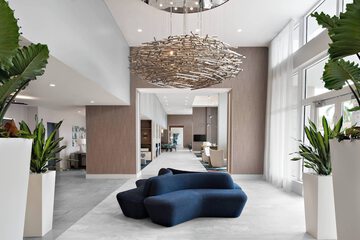 Lobby lounge
