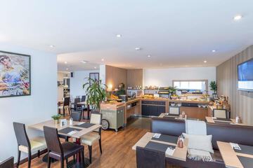 Breakfast area