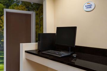 Business Center 39 of 39