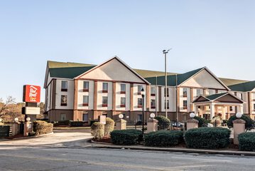 Red Roof Inn PLUS+ & Suites Atlanta Airport South
