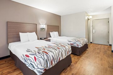 Property Grounds 24 of 29